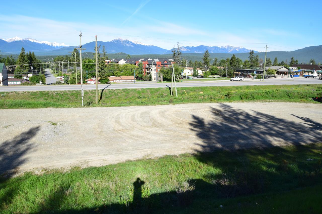 7585 Redstreak Park Road, Radium Hot Springs, British Columbia  V0A 1M0 - Photo 25 - 2454295
