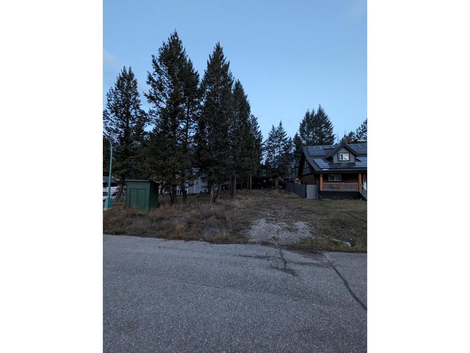 7332 Yoho Drive, Radium Hot Springs, British Columbia  V0A 1M0 - Photo 2 - 2474018