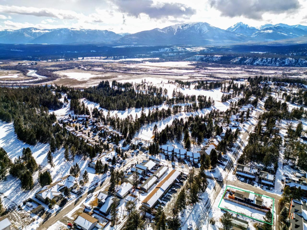 7578 Pioneer Avenue, Radium Hot Springs, British Columbia  V0A 1M0 - Photo 4 - 2475222