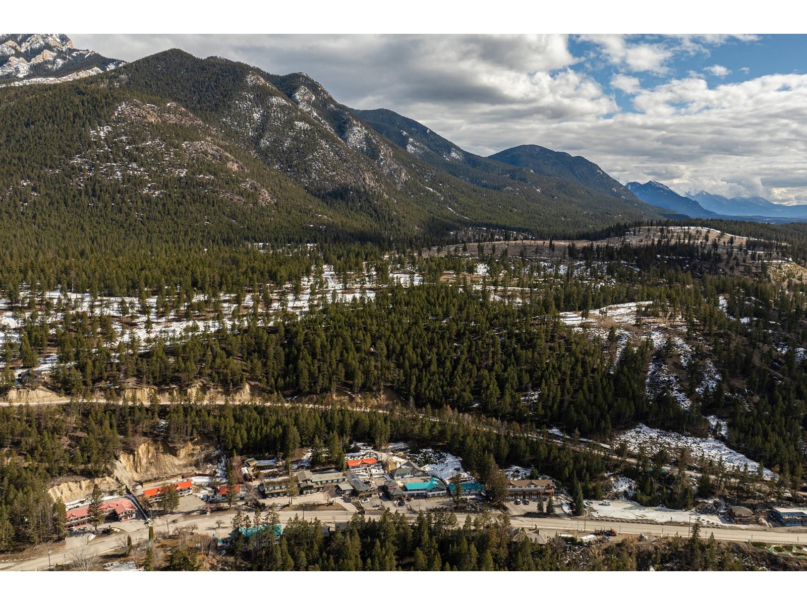 4980 Madsen Rd, Radium Hot Springs, British Columbia  V0A 1M0 - Photo 11 - 2475779