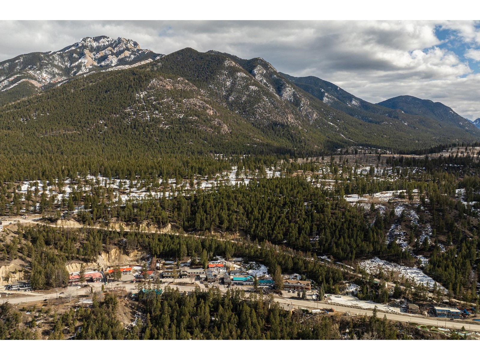 4980 Madsen Rd, Radium Hot Springs, British Columbia  V0A 1M0 - Photo 12 - 2475779