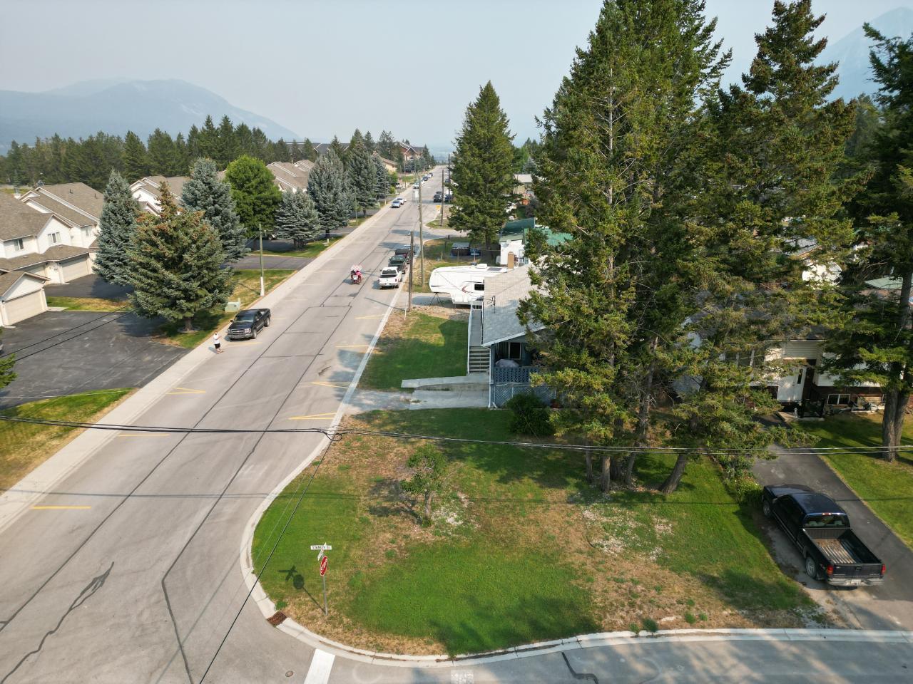 7558 Columbia Avenue, Radium Hot Springs, British Columbia  V0A 1M0 - Photo 40 - 2476001
