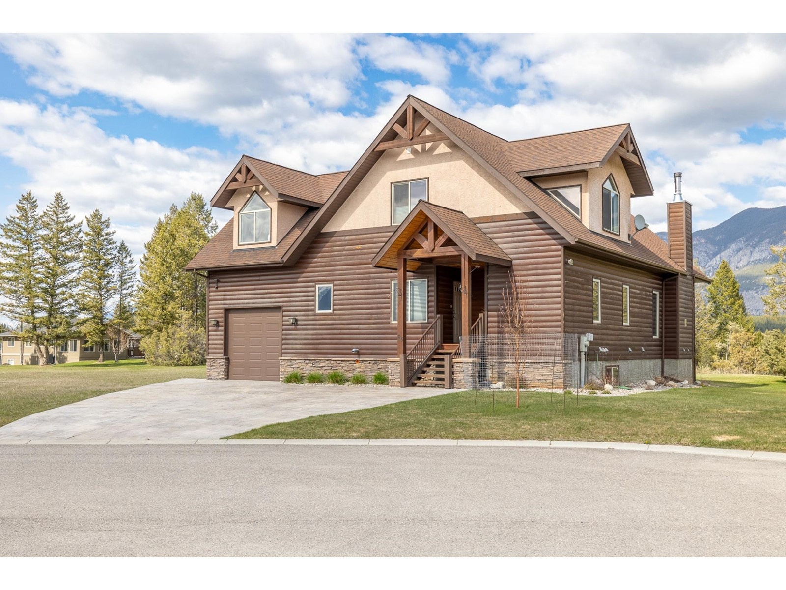 33 - 640 UPPER LAKEVIEW ROAD, invermere, British Columbia