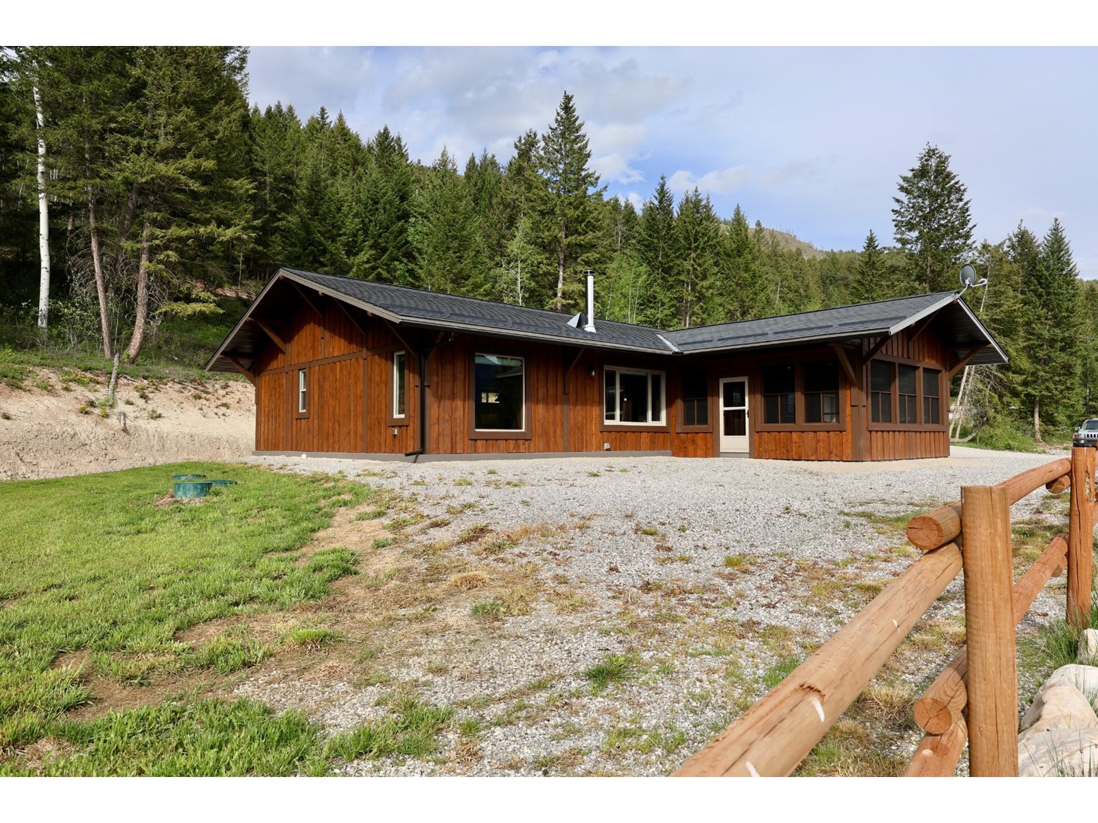 4975 Castledale View Estates Road, Golden, British Columbia  V0A 1L0 - Photo 1 - 2476956