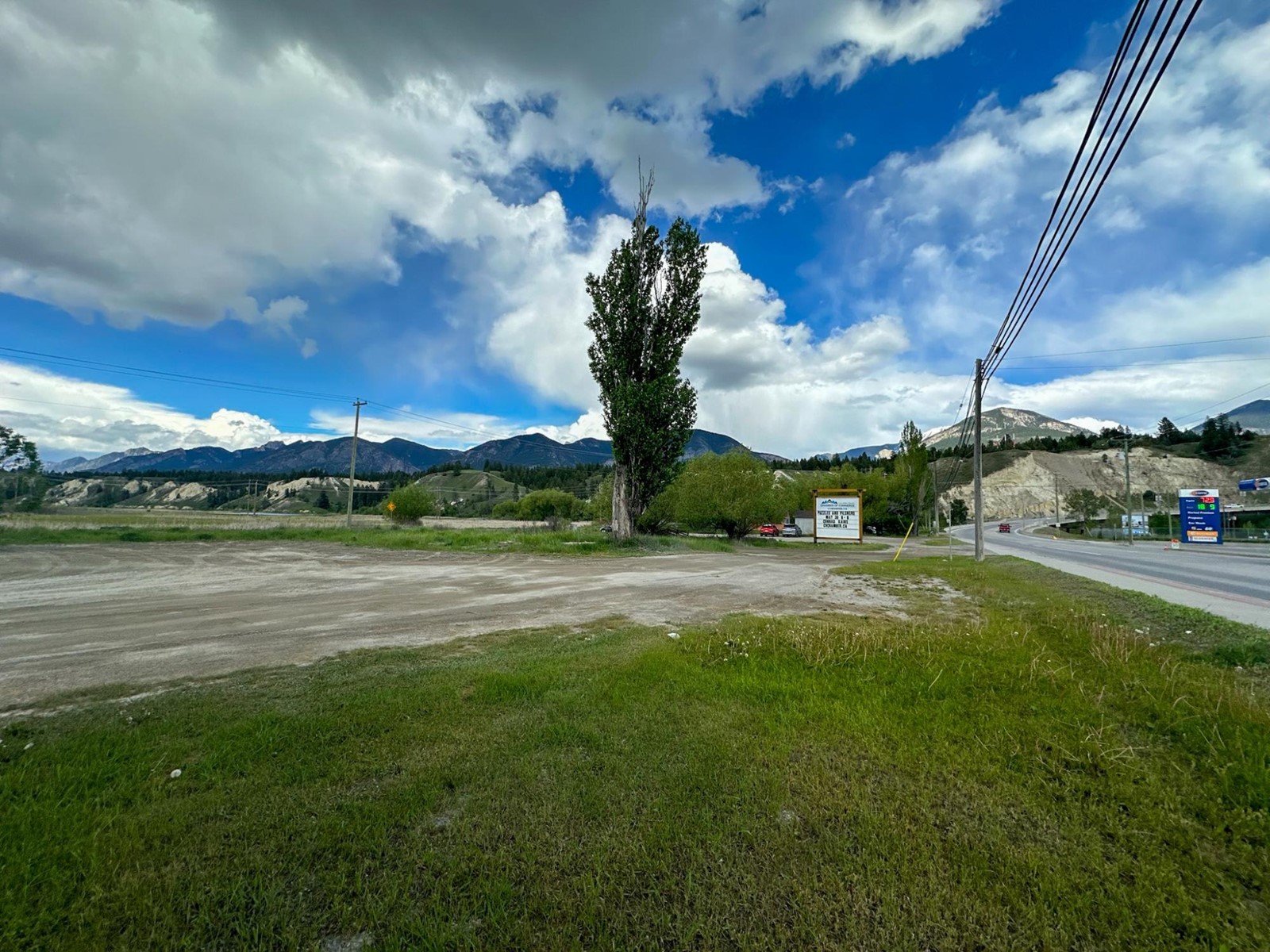 200 2nd Avenue, Invermere, British Columbia  V0A 1K7 - Photo 11 - 2477388