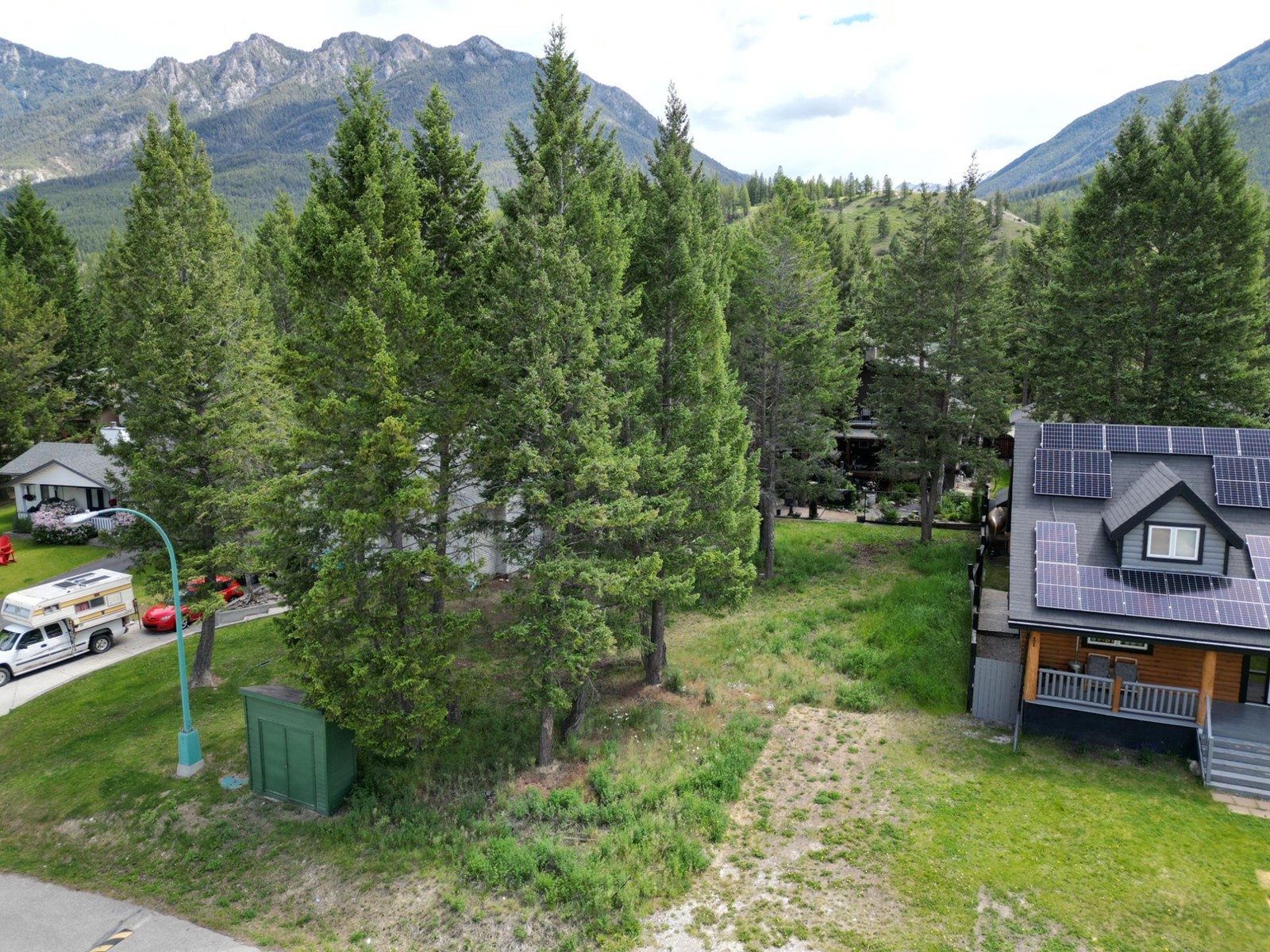 7332 Yoho Drive, Radium Hot Springs, British Columbia  V0A 1M0 - Photo 4 - 2477671