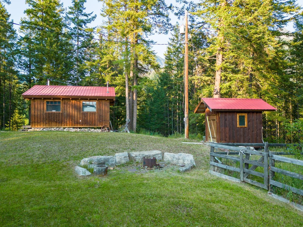 993 Oster Road, Golden, British Columbia  V0A 1H1 - Photo 12 - 2477898