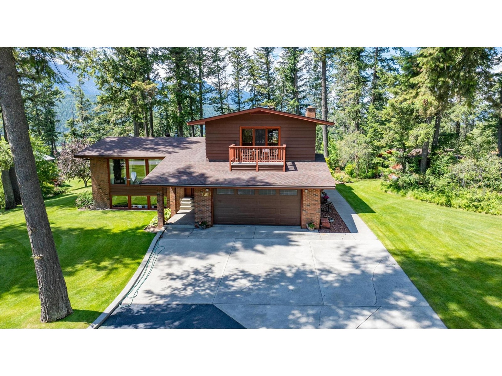 1309 Selkirk Drive, Golden, British Columbia  V0A 1H6 - Photo 8 - 2477942