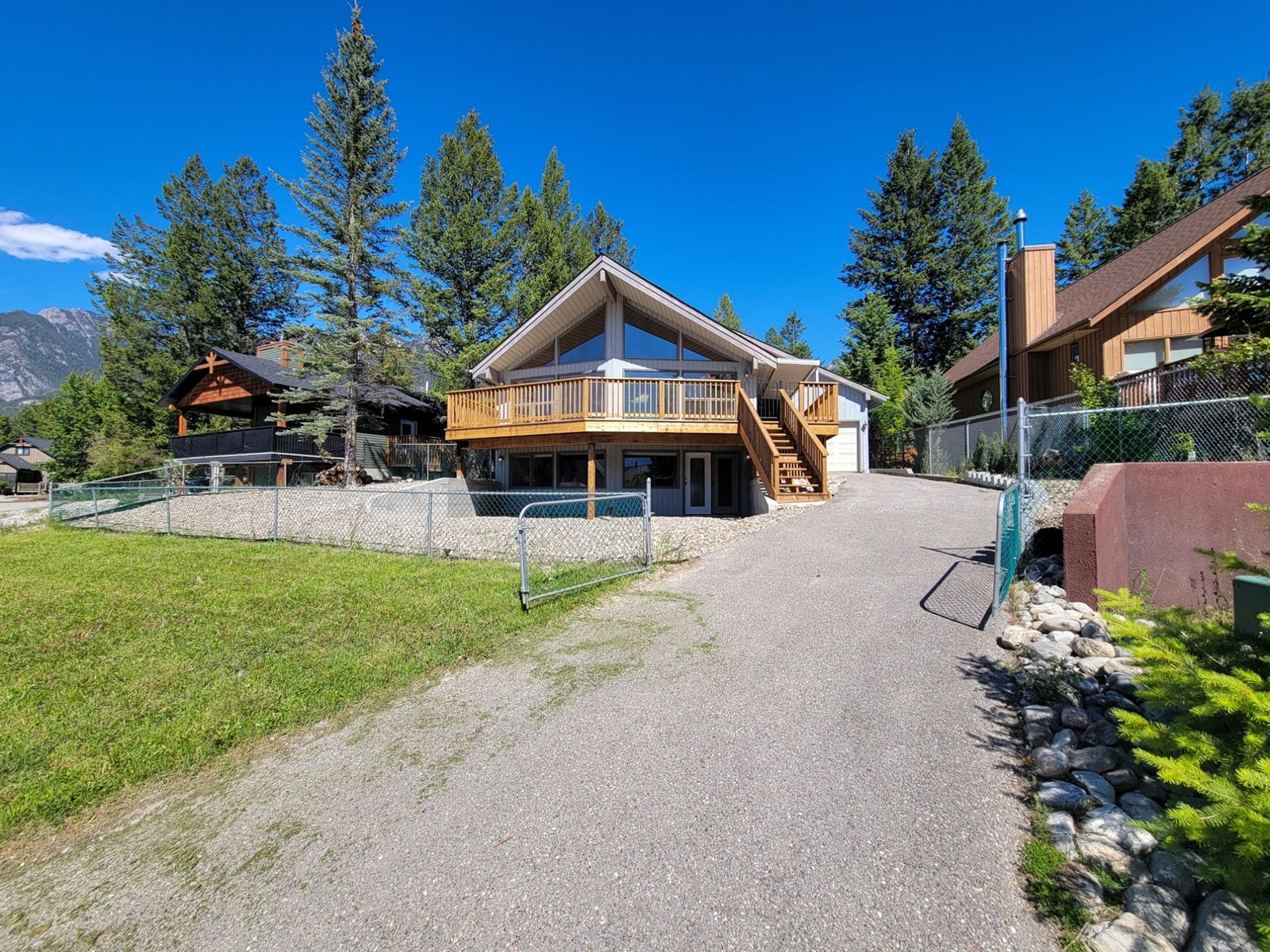 7326 Glacier Drive, Radium Hot Springs, British Columbia  V0A 1M0 - Photo 13 - 2477968