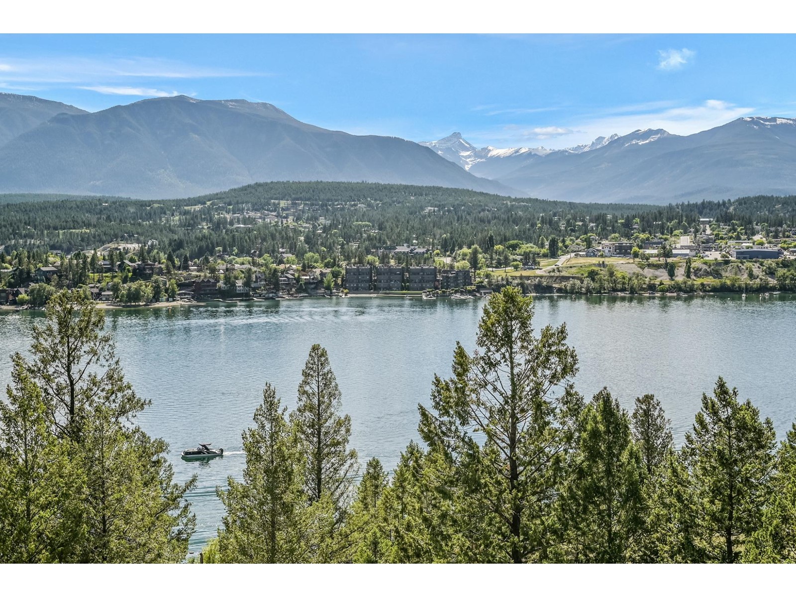 717 Lakeview Drive, Windermere, British Columbia  V0A 1K3 - Photo 4 - 2478068