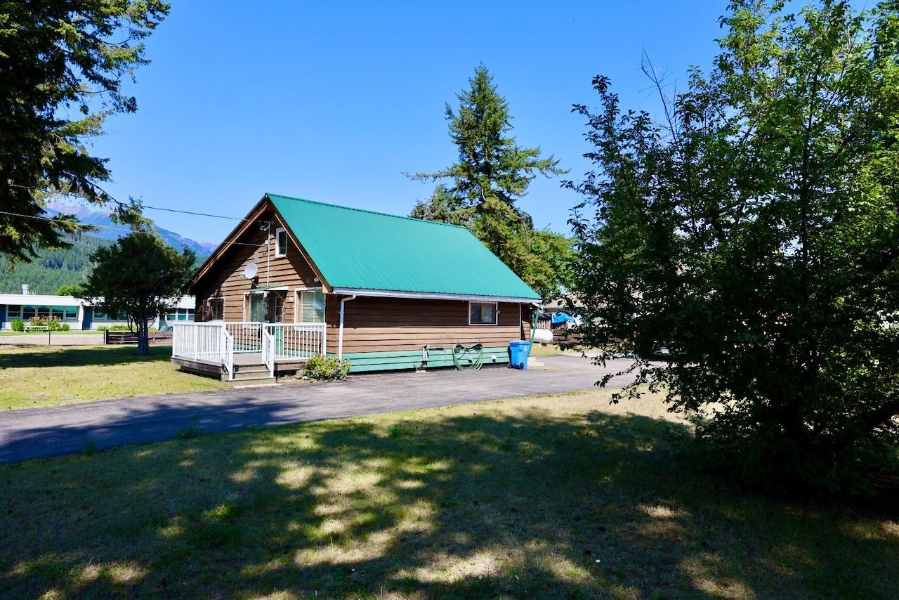 703 10th Street S, Golden, British Columbia  V0A 1H0 - Photo 15 - 2478388