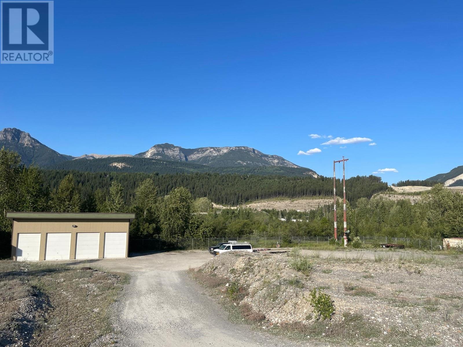 870 Kicking Horse Drive, Golden, British Columbia  V0A 1H0 - Photo 17 - 2478395