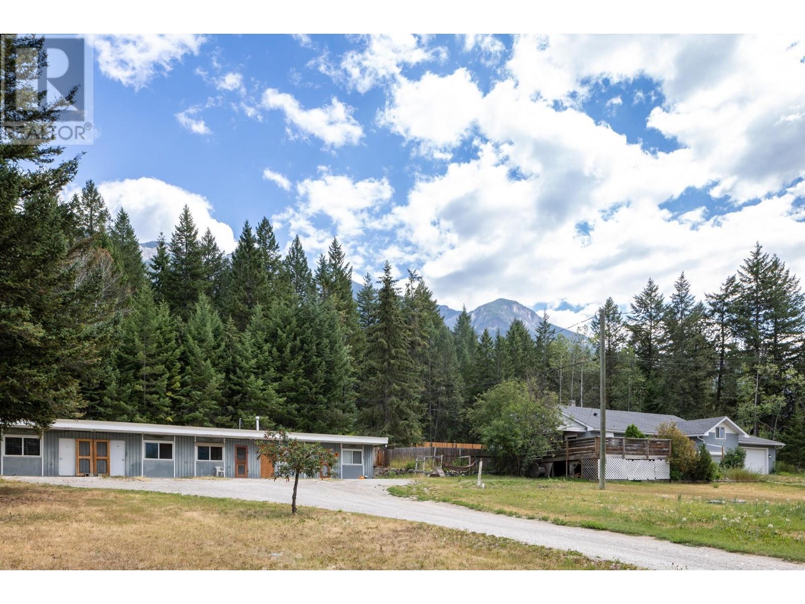 773 Nicholson Road, Golden, British Columbia  V0A 1H2 - Photo 37 - 2478923