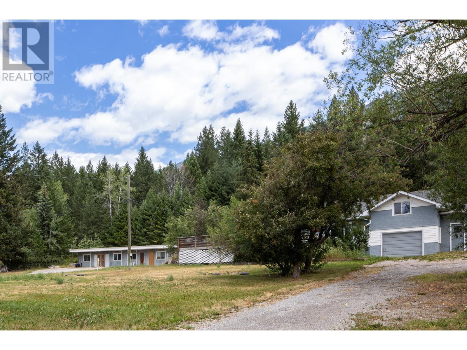 773 Nicholson Road, Golden, British Columbia  V0A 1H2 - Photo 6 - 2478923