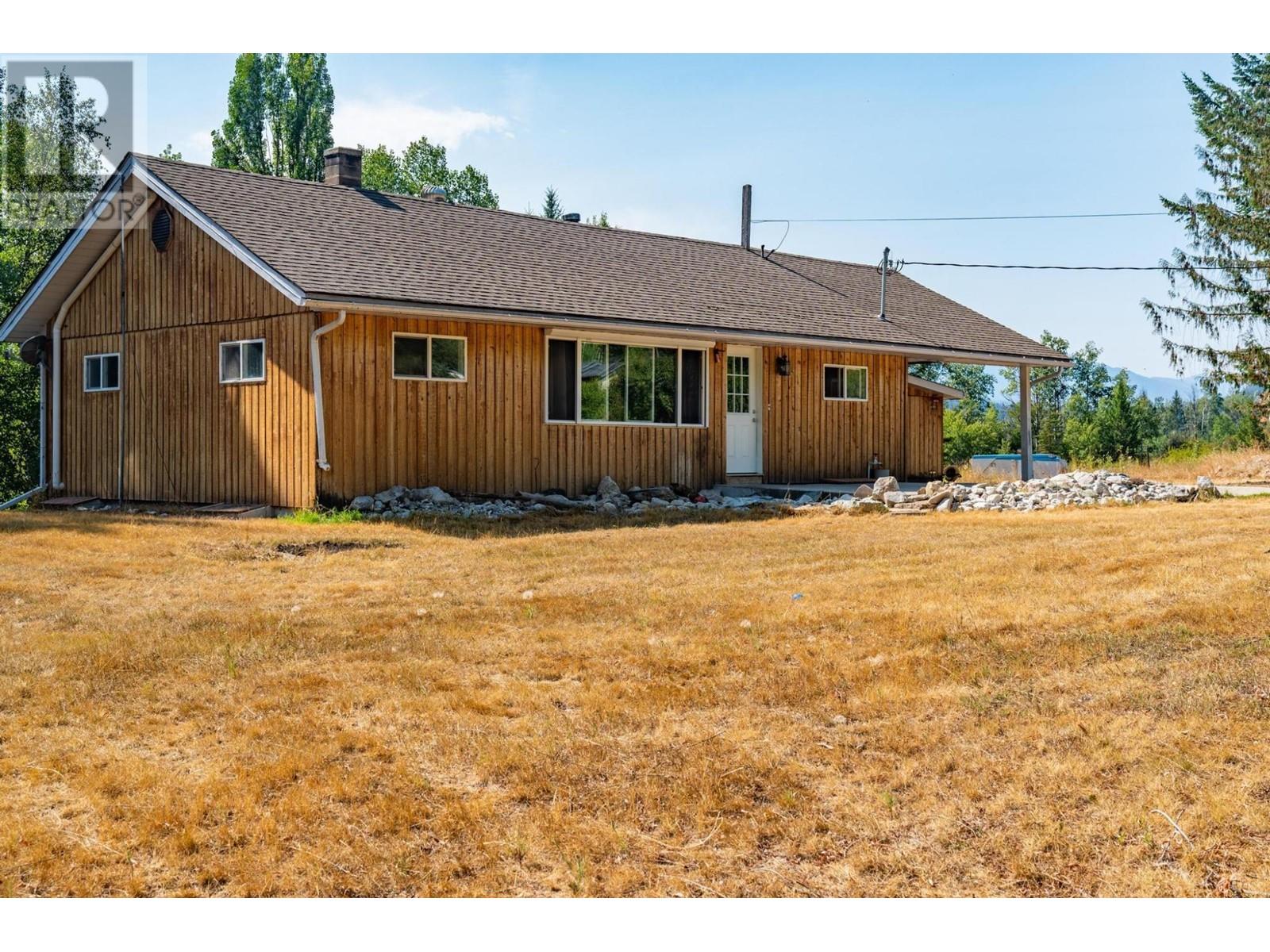 1359 95 Highway, Spillimacheen, British Columbia  V0A 1P0 - Photo 47 - 2479216