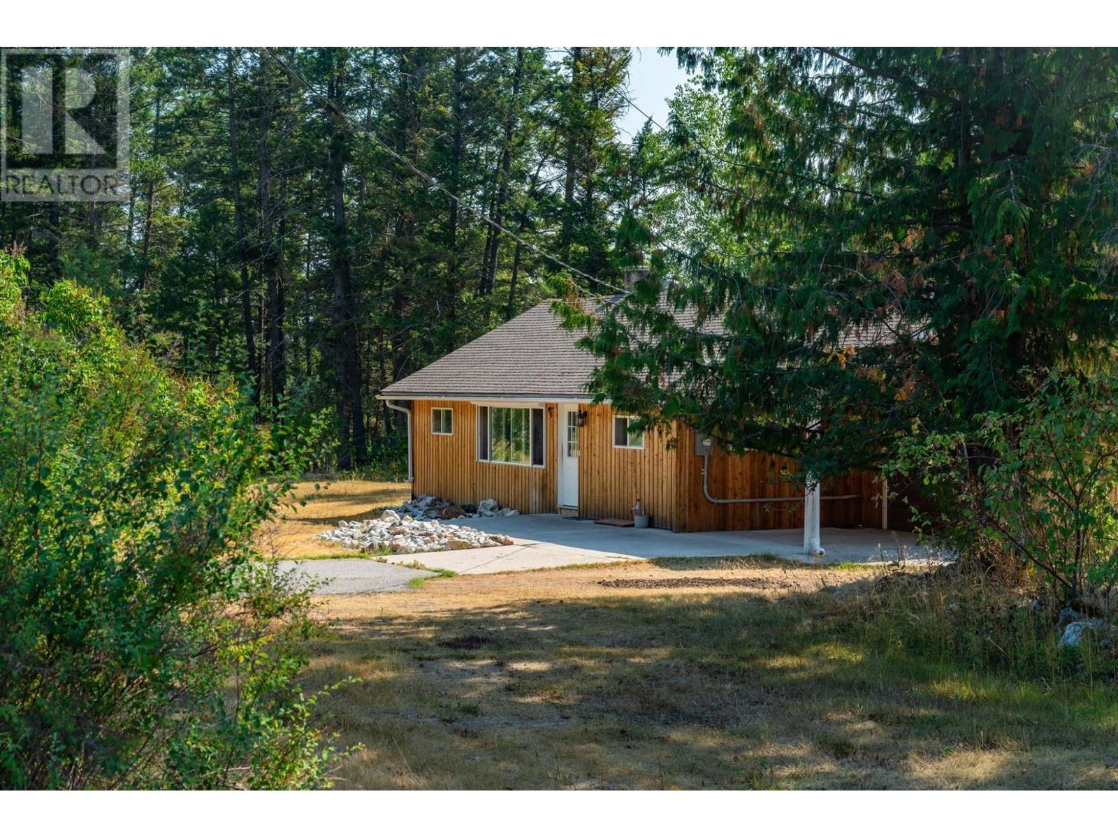 1359 95 Highway, Spillimacheen, British Columbia  V0A 1P0 - Photo 51 - 2479216