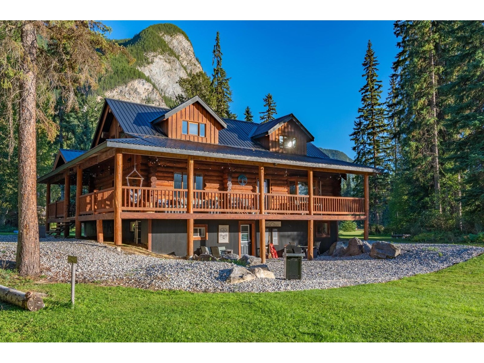 2346 BLAEBERRY ROAD, golden, British Columbia