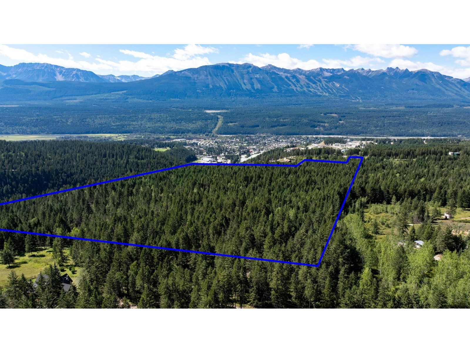 640 LAPP RD, golden, British Columbia