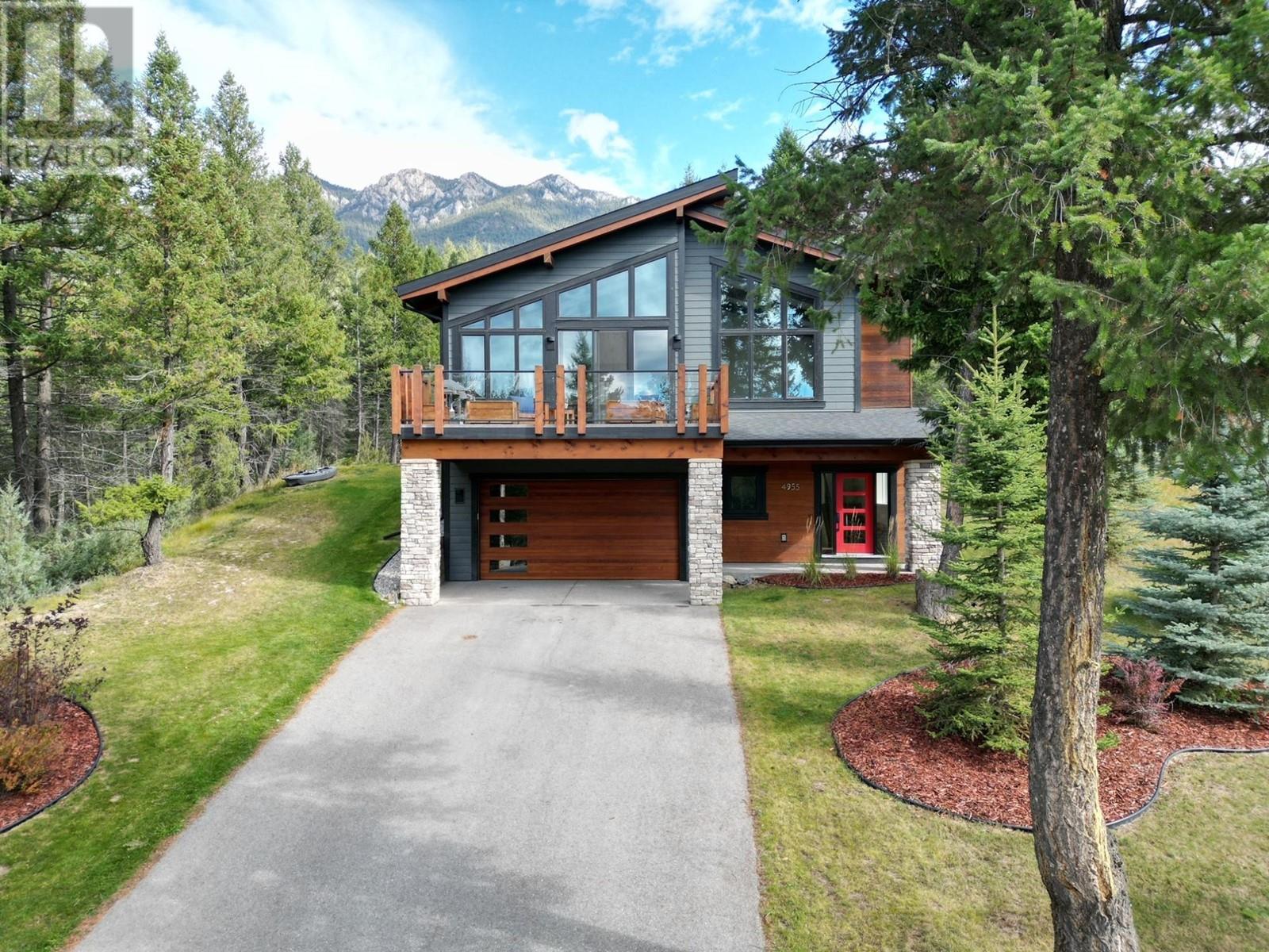 4955 SADDLEWOOD LANE, Radium Hot Springs, British Columbia