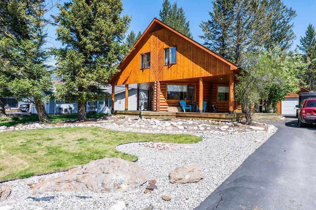 7500 RIVERCREST ROAD, Radium Hot Springs, British Columbia