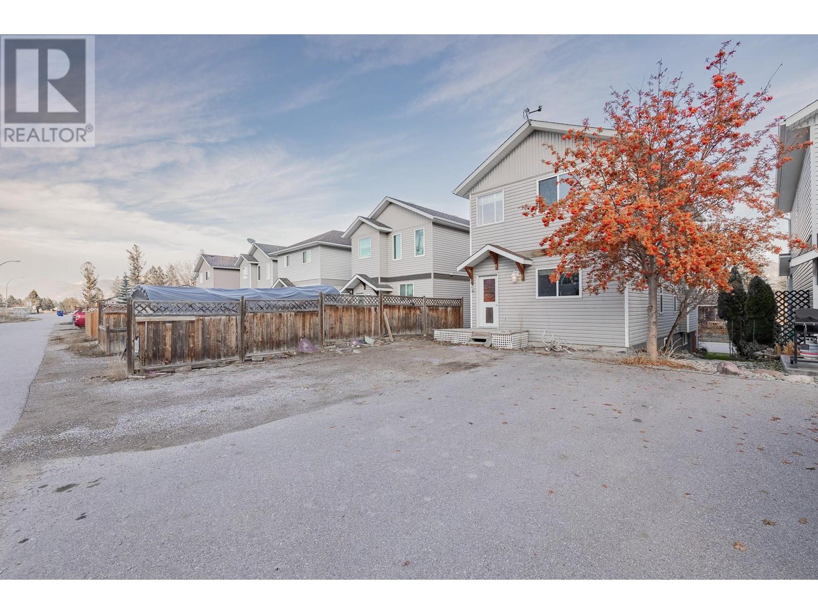 2208 Westside Park Avenue, Invermere, British Columbia  V0A 1K4 - Photo 4 - 10328213