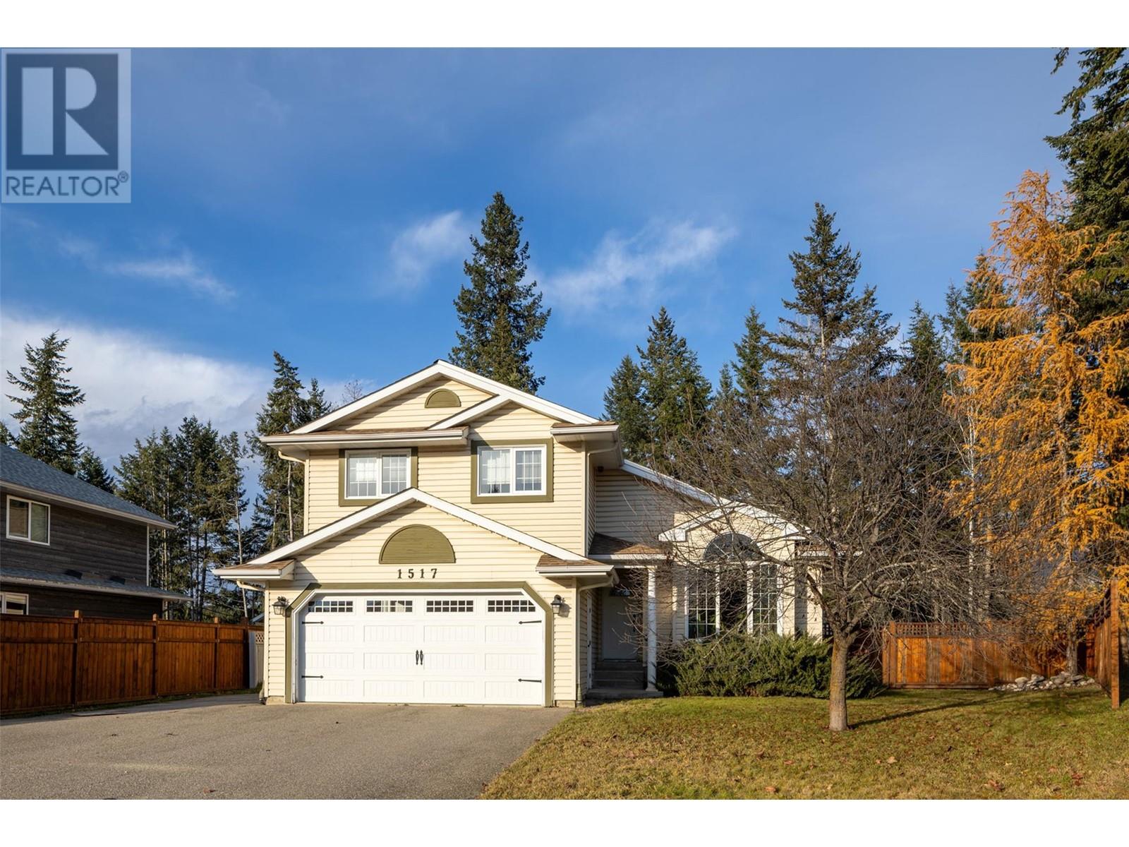 1517 Fir Crescent, Golden, British Columbia  V0A 1H6 - Photo 2 - 10328275