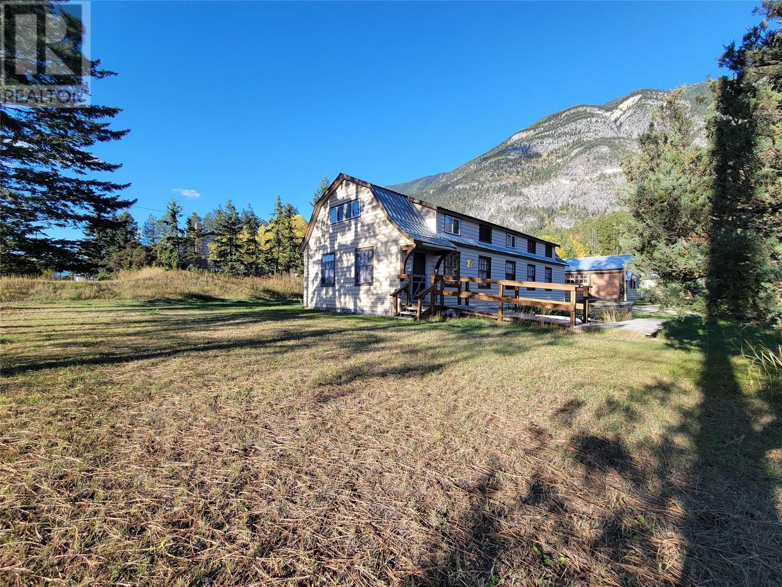 970 95 Highway, Spillimacheen, British Columbia  V0A 1P0 - Photo 29 - 10328795