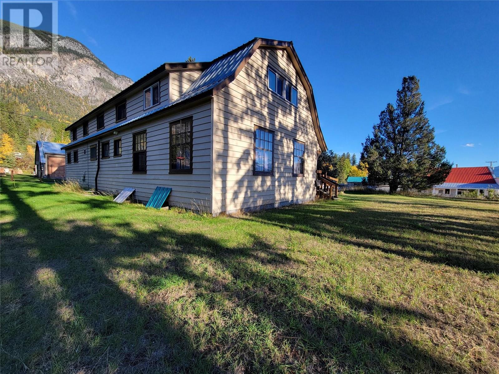 970 95 Highway, Spillimacheen, British Columbia  V0A 1P0 - Photo 32 - 10328795