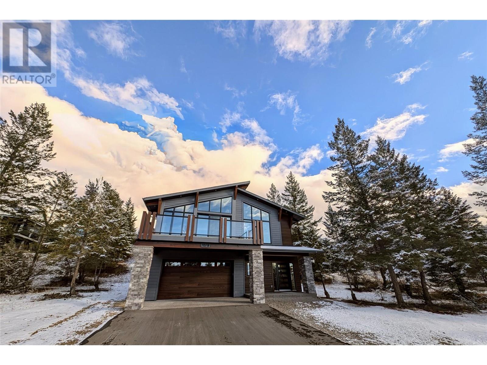 7078 WHITE TAIL Lane, Radium Hot Springs, British Columbia