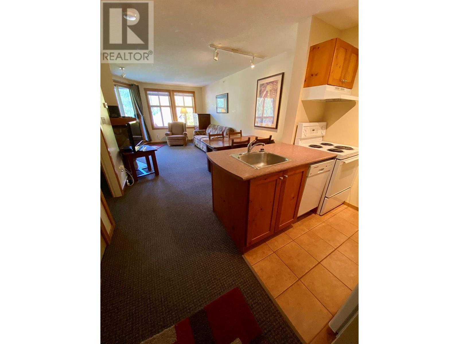 2050 Summit Drive Unit# 306, Panorama, British Columbia  V0A 1T0 - Photo 3 - 10329980