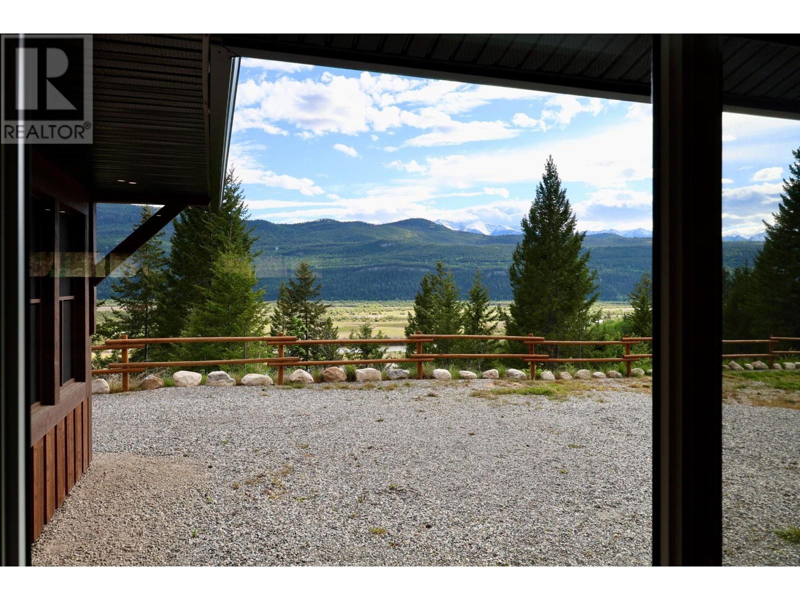 4975 Castledale View Estates Road, Golden, British Columbia  V0A 1L0 - Photo 24 - 10330434