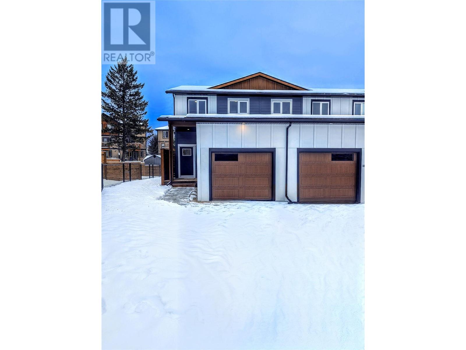 4824 RIDGE Road Unit# 4, Radium Hot Springs, British Columbia