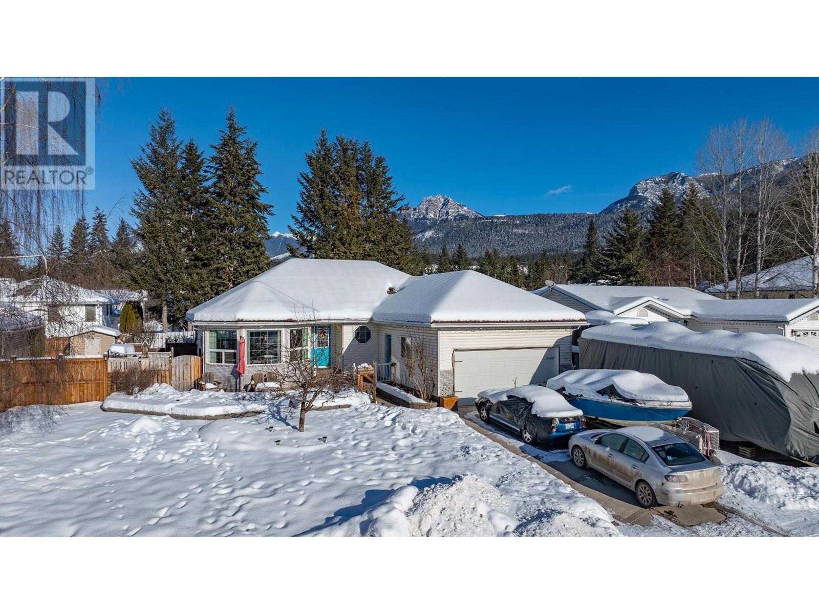 1505 Cedar Street, Golden, British Columbia  V0A 1H6 - Photo 49 - 10333582