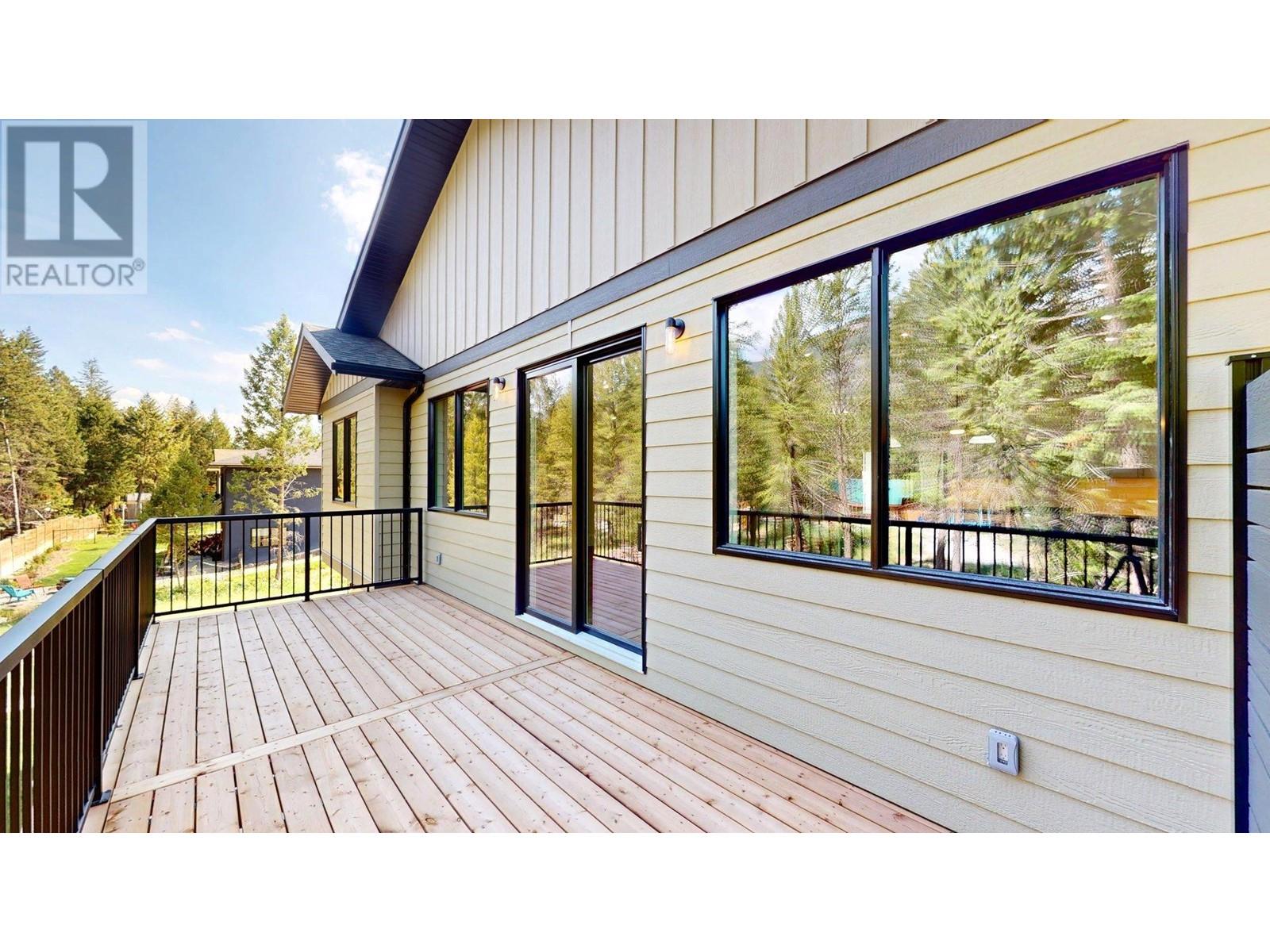 930 Copper Point Way, Windermere, British Columbia  V0A 1K3 - Photo 84 - 10335013