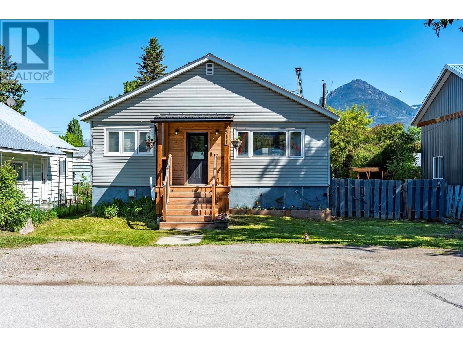 511 11th Street, Golden, British Columbia  V0A 1H2 - Photo 41 - 10335498
