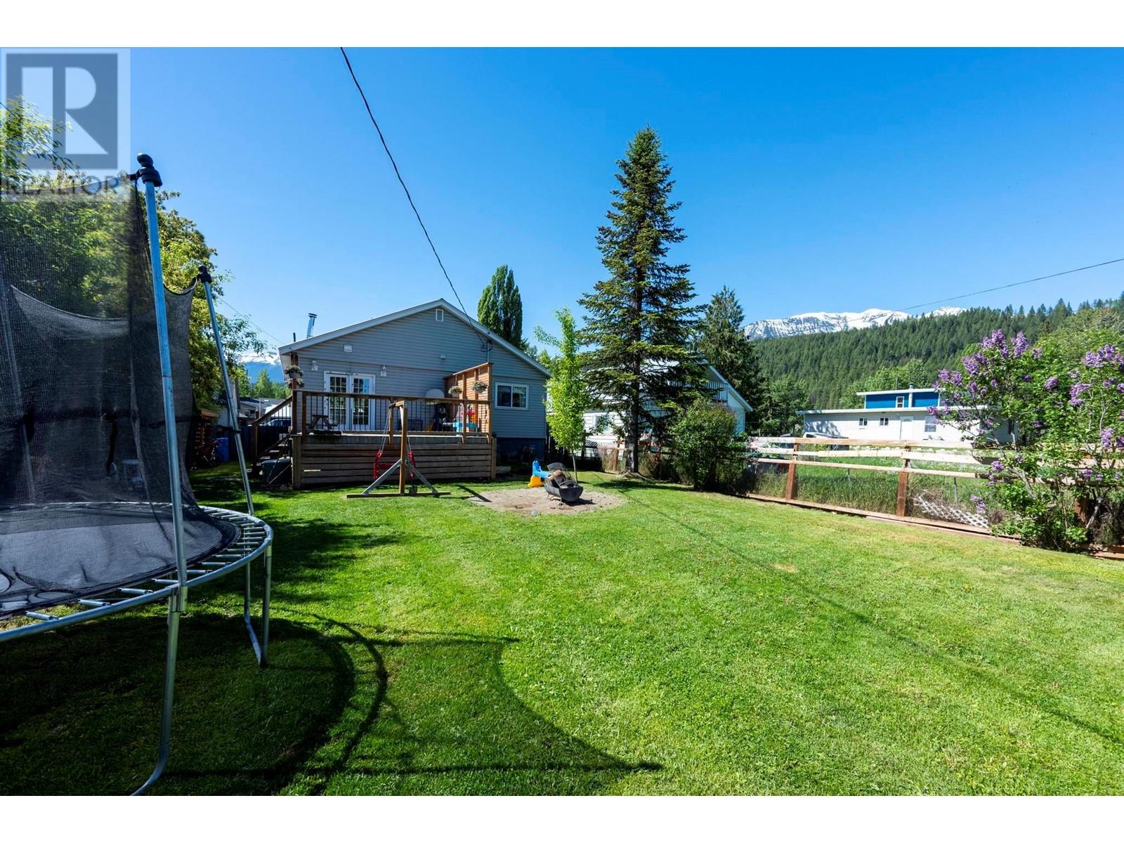 511 11th Street, Golden, British Columbia  V0A 1H2 - Photo 49 - 10335498