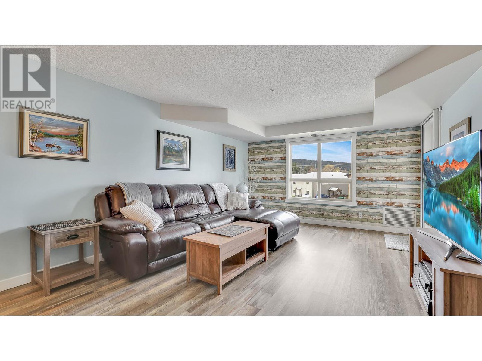 205 Third Avenue Unit# 3216, Invermere, British Columbia  V0A 1K7 - Photo 2 - 10335840