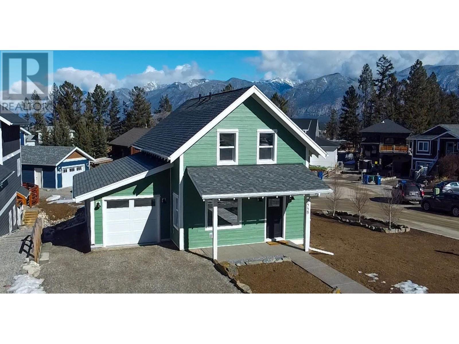 1448 Canterbury Way, Invermere, British Columbia  V0A 1K4 - Photo 2 - 10337932