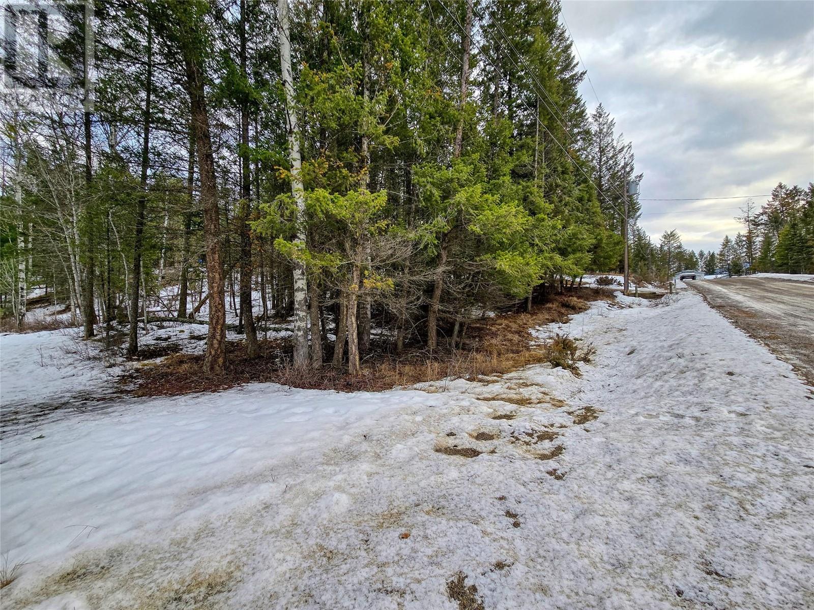 4362 Szabo Road, Spur Valley, British Columbia  V0A 1E0 - Photo 11 - 10337230