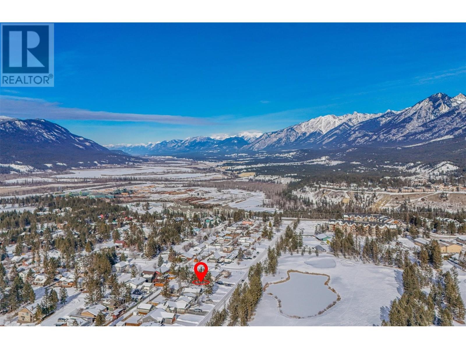 7535 Revelstoke Avenue, Radium Hot Springs, British Columbia  V0A 1M0 - Photo 1 - 10337811