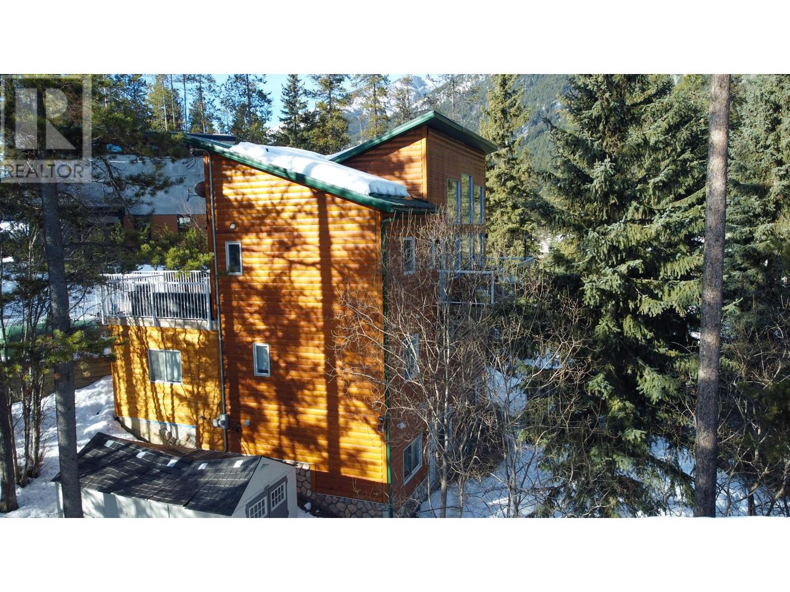 2136 Panorama Drive, Panorama, British Columbia  V0A 1T0 - Photo 1 - 10337950