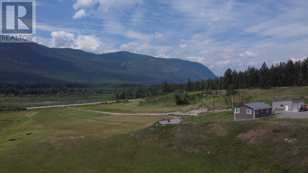 726 Hwy 95 Highway, Spillimacheen, British Columbia  V0A 1M0 - Photo 12 - 10338227