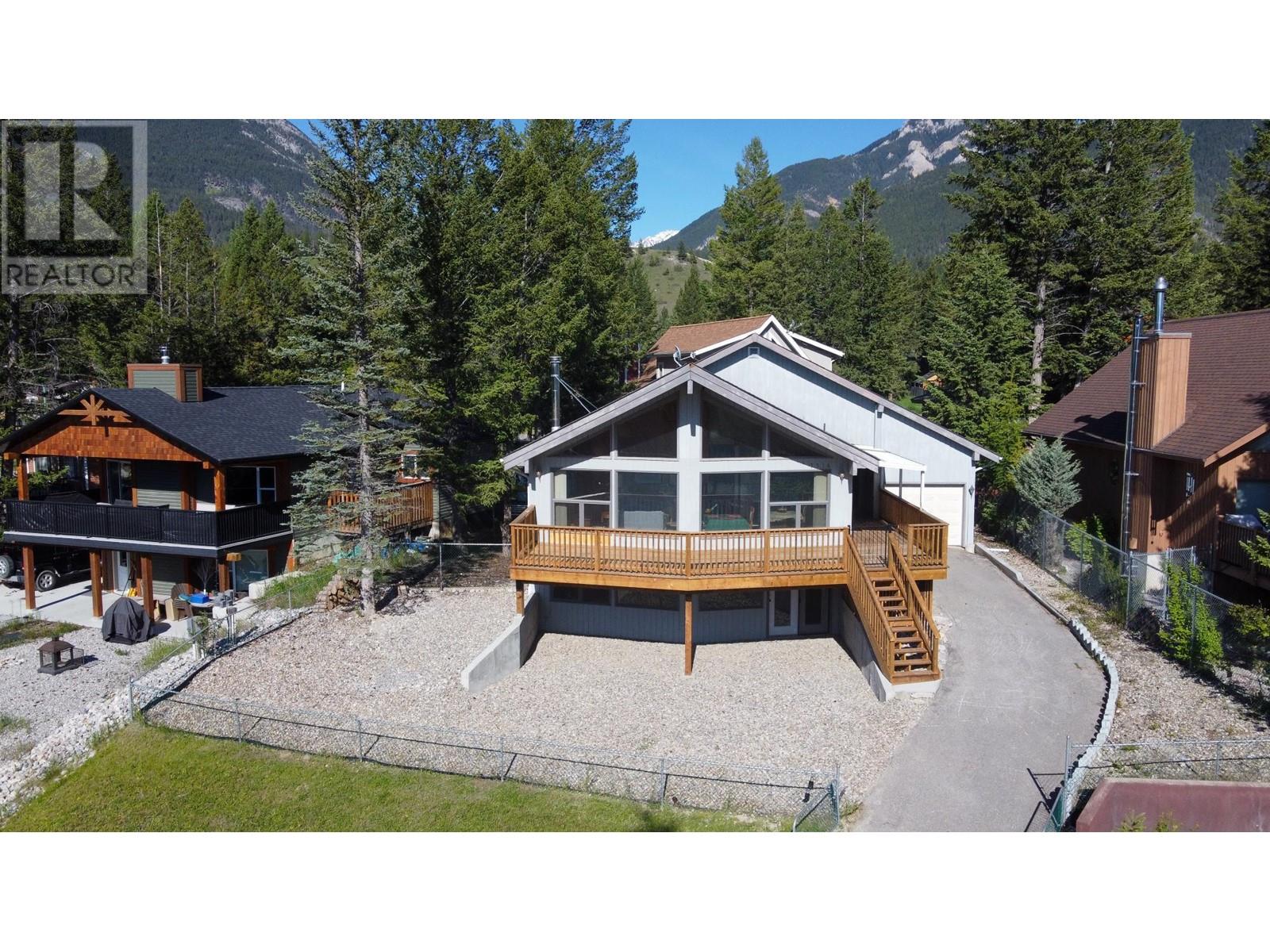 7326 Glacier Drive, Radium Hot Springs, British Columbia  V0A 1M0 - Photo 11 - 10343459