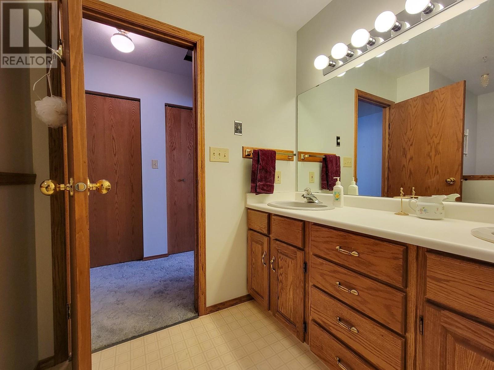 7326 Glacier Drive, Radium Hot Springs, British Columbia  V0A 1M0 - Photo 41 - 10343459