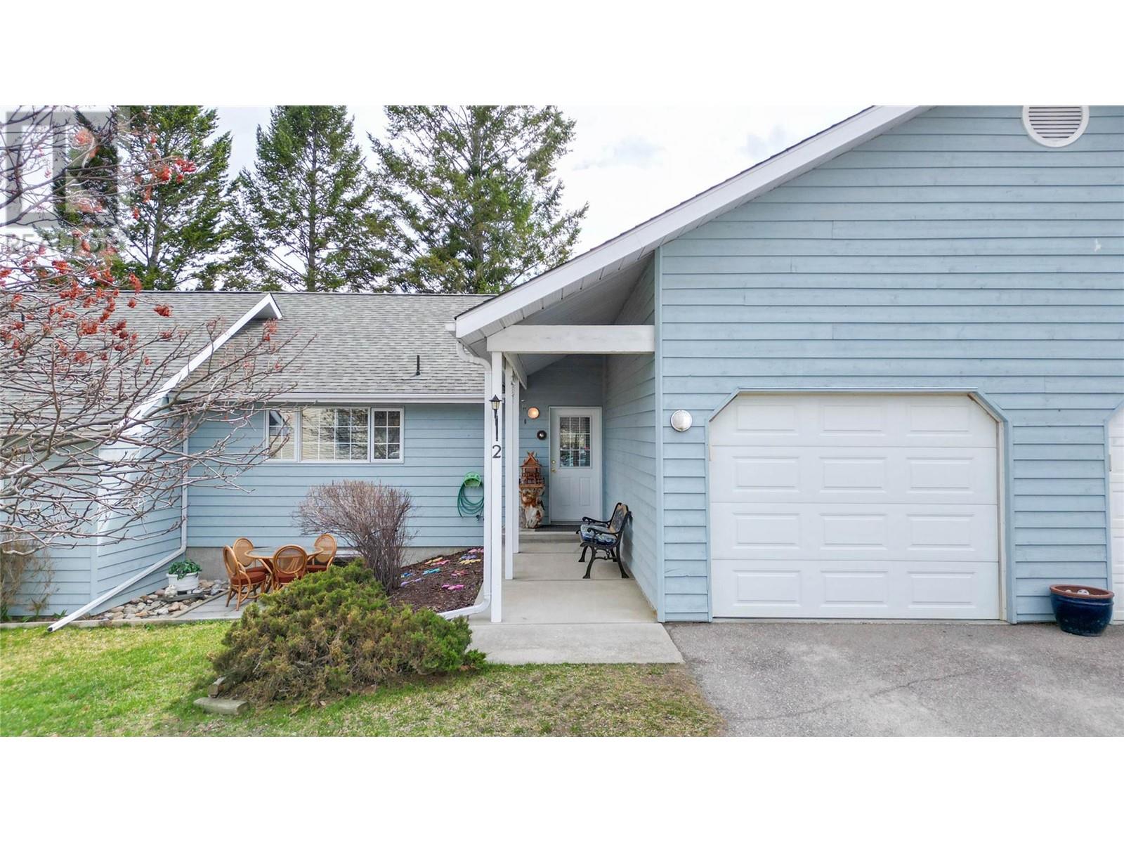 1021B 11th Avenue, Invermere, British Columbia
