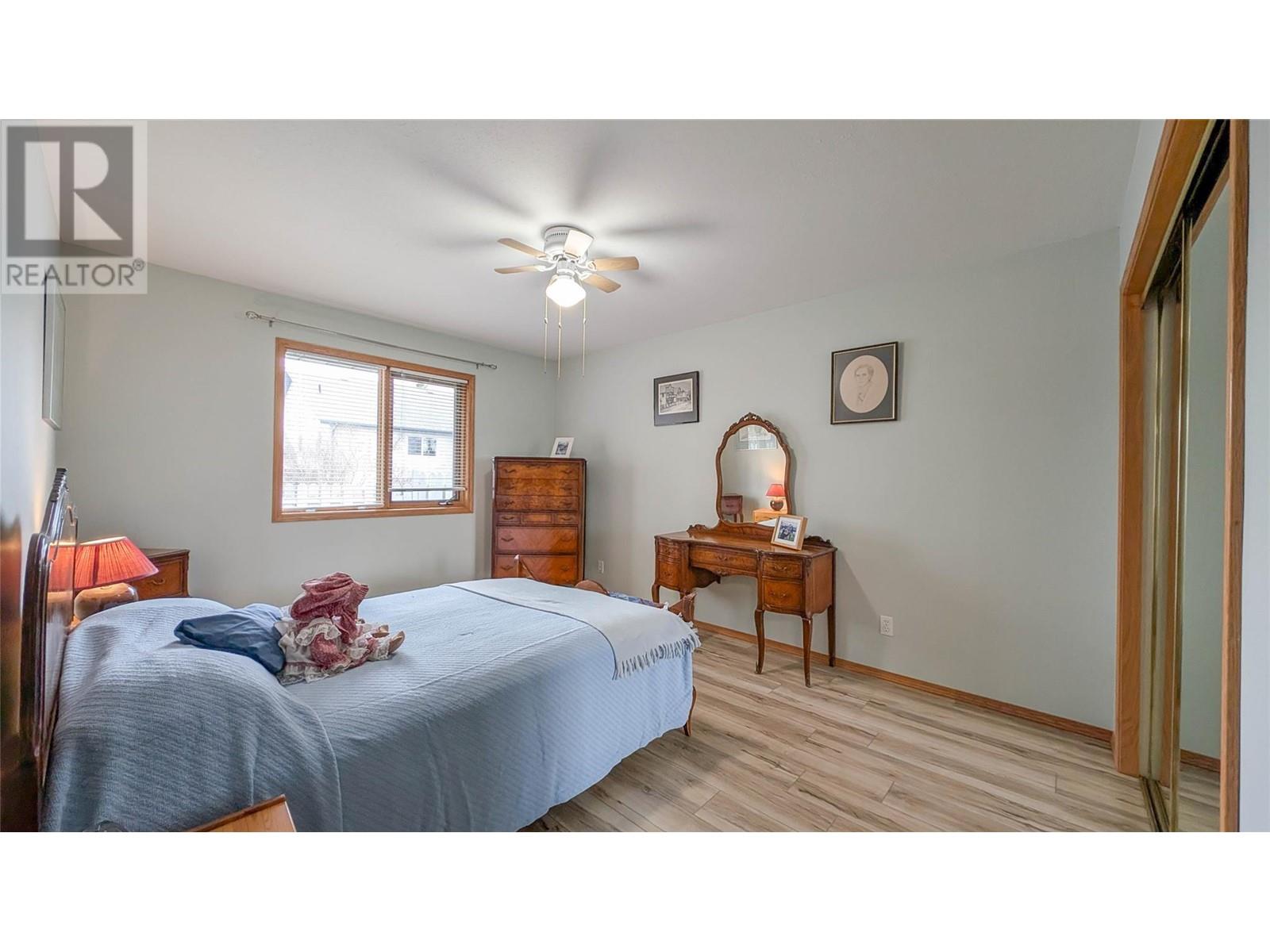 1021b 11th Avenue, Invermere, British Columbia  V0A 1K0 - Photo 11 - 10344032