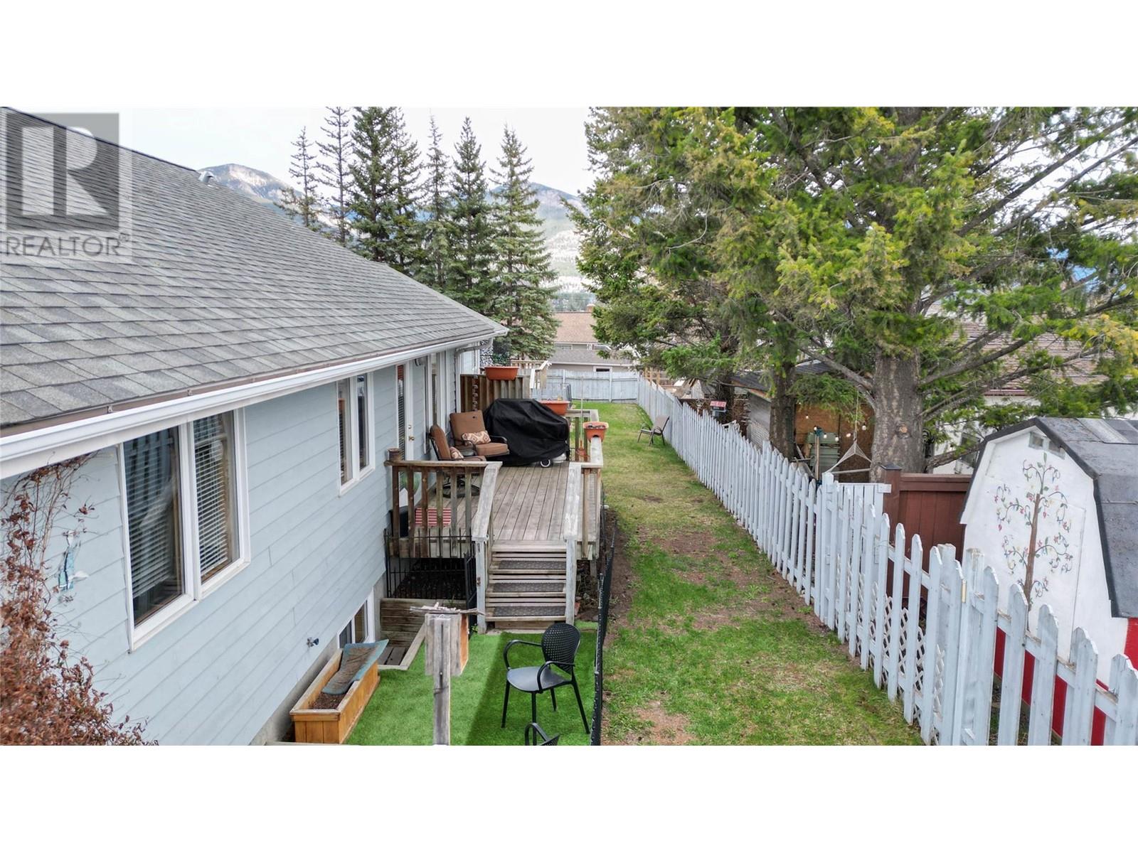 1021b 11th Avenue, Invermere, British Columbia  V0A 1K0 - Photo 29 - 10344032