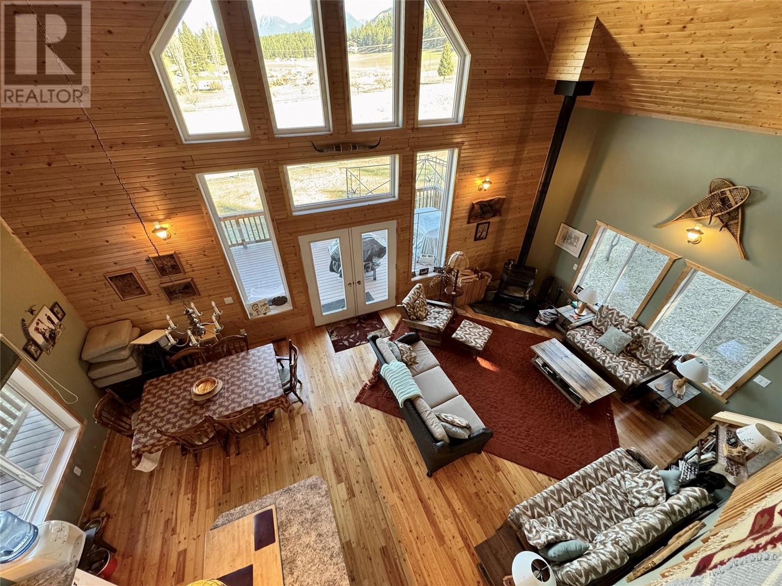 5586 Highway 95 Highway, Edgewater, British Columbia  V0A 1E0 - Photo 17 - 10344206