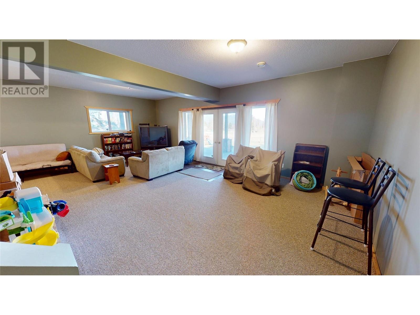 5586 Highway 95 Highway, Edgewater, British Columbia  V0A 1E0 - Photo 20 - 10344206