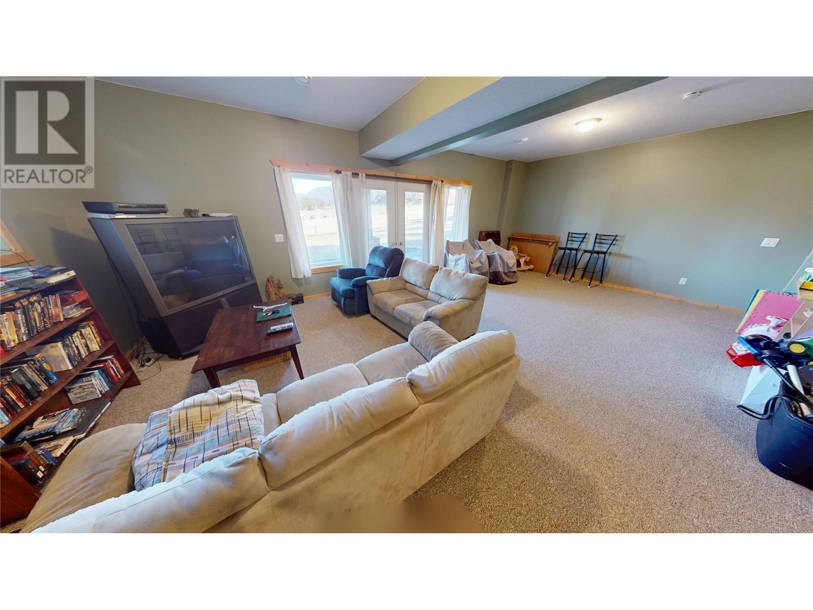 5586 Highway 95 Highway, Edgewater, British Columbia  V0A 1E0 - Photo 22 - 10344206
